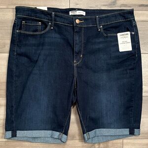 Levi Strauss Blue Midrise Bermuda Shorts size 18
